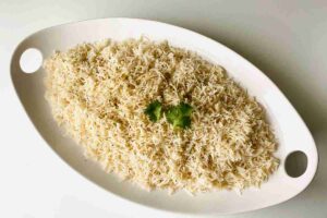 riso in una pirofila